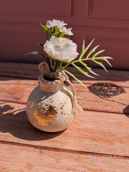 Vase décoratif rond lisse en Jesmonite avec dorures - taupe et doré