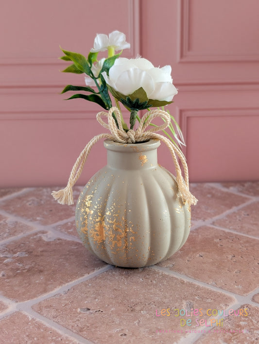 Vase décoratif rond rayé en Jesmonite avec dorures - taupe et doré
