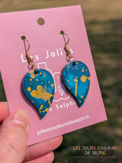 [Multi-Forme dispo] Boucles d’oreilles en Jesmonite et résine – Bleu galaxie et doré