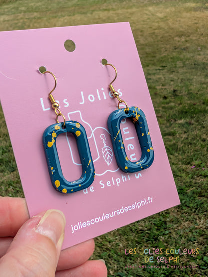 [Multi-Forme dispo] Boucles d’oreilles en Jesmonite et résine – Bleu galaxie et doré