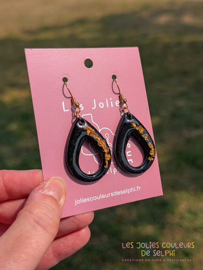 [Multi-Forme dispo] Boucles d’oreilles en Jesmonite et résine – Noir et doré