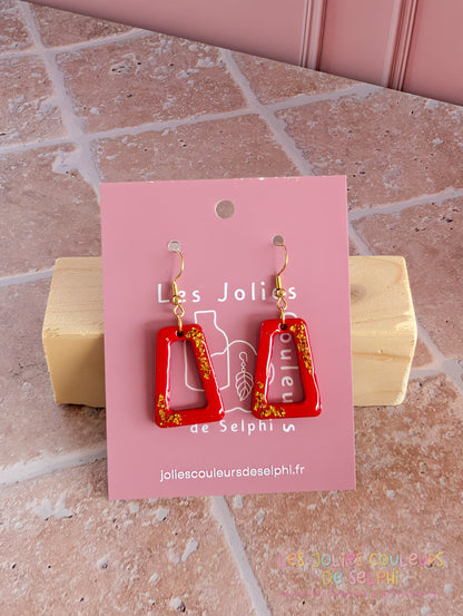 [Multi-Forme dispo] Boucles d’oreilles en Jesmonite et résine – rouge et doré