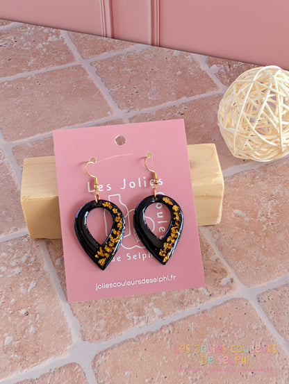 [Multi-Forme dispo] Boucles d’oreilles en Jesmonite et résine – Noir et doré